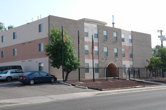 Lucaya House East in Albuquerque, NM - Building Photo - Building Photo