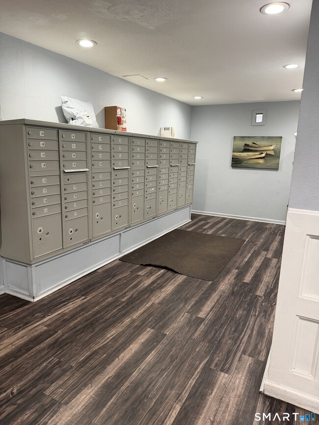 70 Farmington Ave in New London, CT - Building Photo - Building Photo