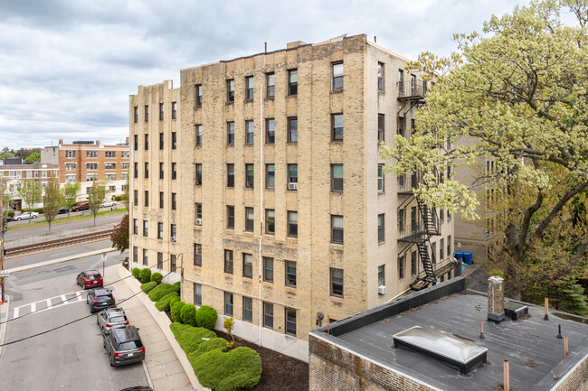 1662-1666 Commonwealth Ave in Brighton, MA - Foto de edificio - Building Photo