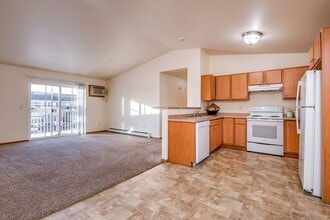 Prairie Lake Estates in Neenah, WI - Building Photo - Building Photo