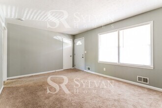 6148 Hillpine Dr in Douglasville, GA - Building Photo - Building Photo