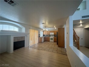 4445 Marengo Pl in Las Vegas, NV - Building Photo - Building Photo