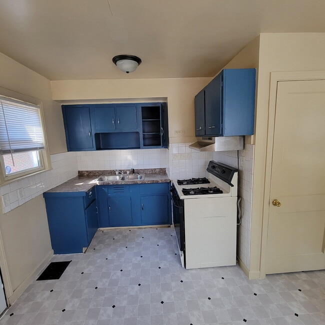 1702 Winfield Ave in Indianapolis, IN - Building Photo - Building Photo