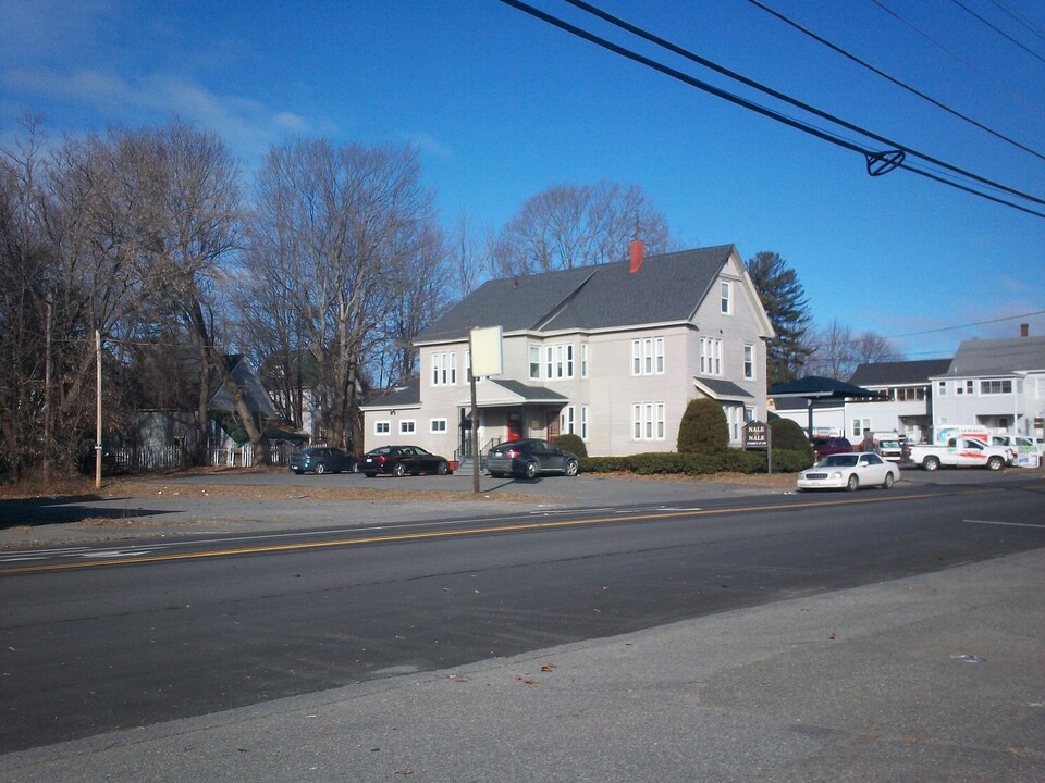 30 Elm St in Waterville, ME - Building Photo