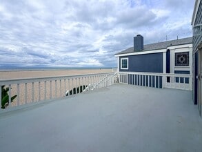 4027 Ocean Dr-Unit -OD 4027 in Oxnard, CA - Foto de edificio - Building Photo