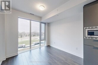 20-320 O'Neill Rd in Toronto, ON - Building Photo - Building Photo