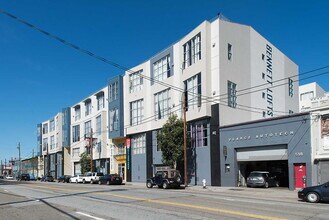 Bennett Lofts in San Francisco, CA - Foto de edificio - Building Photo