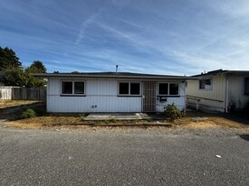 2501 Munson St in Eureka, CA - Building Photo