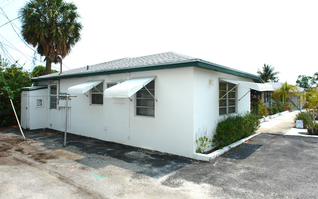 715 N L St in Lake Worth, FL - Foto de edificio - Building Photo