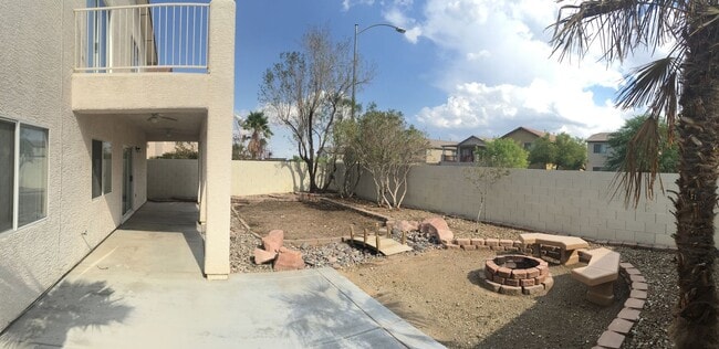 8437 Radiant Ruby Ave in Las Vegas, NV - Building Photo - Building Photo