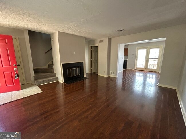 216 High Creek Dr in Roswell, GA - Building Photo - Building Photo