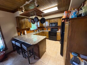 5710 NW Verlin Dr in Kansas City, MO - Building Photo - Building Photo