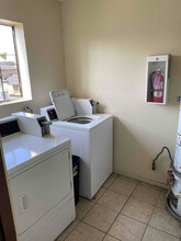 4063 W 130th St in Hawthorne, CA - Building Photo - Building Photo