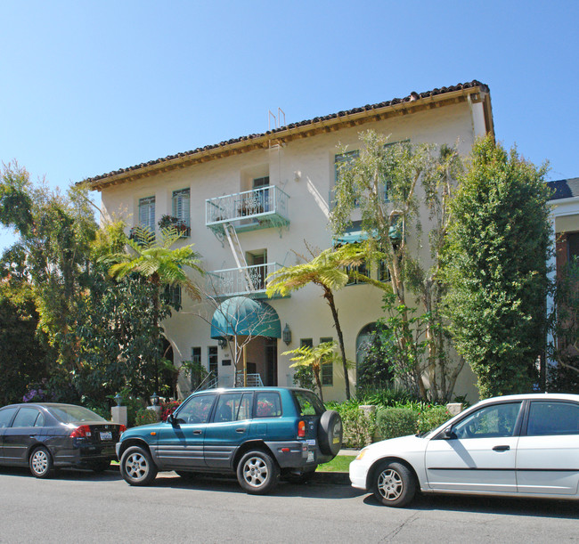 149 S Roxbury Dr in Beverly Hills, CA - Building Photo - Building Photo