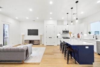 2512 Anita St in Houston, TX - Building Photo - Building Photo