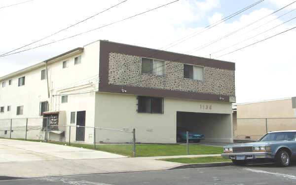 1136 W 107th St in Los Angeles, CA - Building Photo - Building Photo