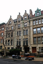 311 W 75th St in New York, NY - Foto de edificio - Building Photo
