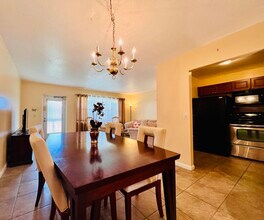 142 Cambridge F in West Palm Beach, FL - Building Photo - Building Photo