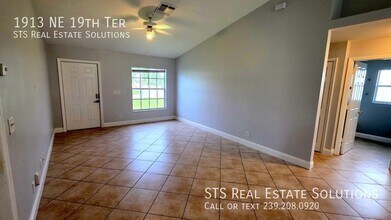 1913 NE 19th Terrace in Cape Coral, FL - Building Photo - Building Photo