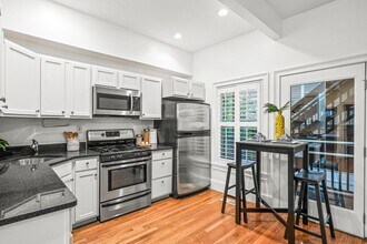 302 W 3rd St in Boston, MA - Building Photo - Building Photo