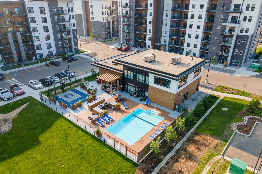 G17 Apartments at Tamarack in Edmonton, AB - Building Photo