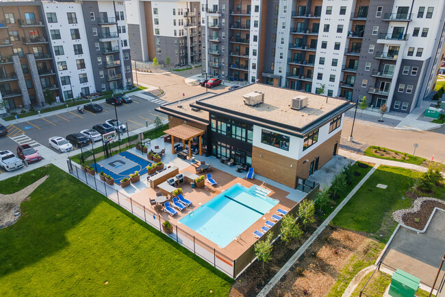 G17 Apartments at Tamarack