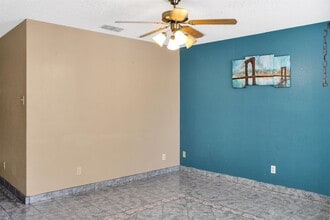 1405 Reagan Dr in Laredo, TX - Building Photo - Building Photo