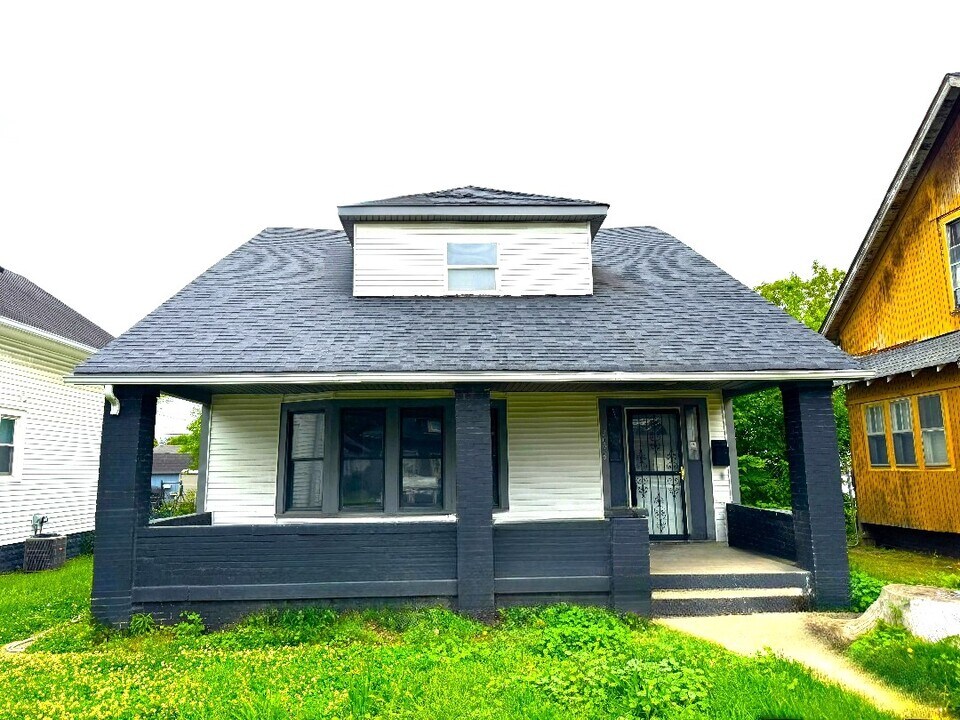 2028 N Dexter St in Indianapolis, IN - Building Photo