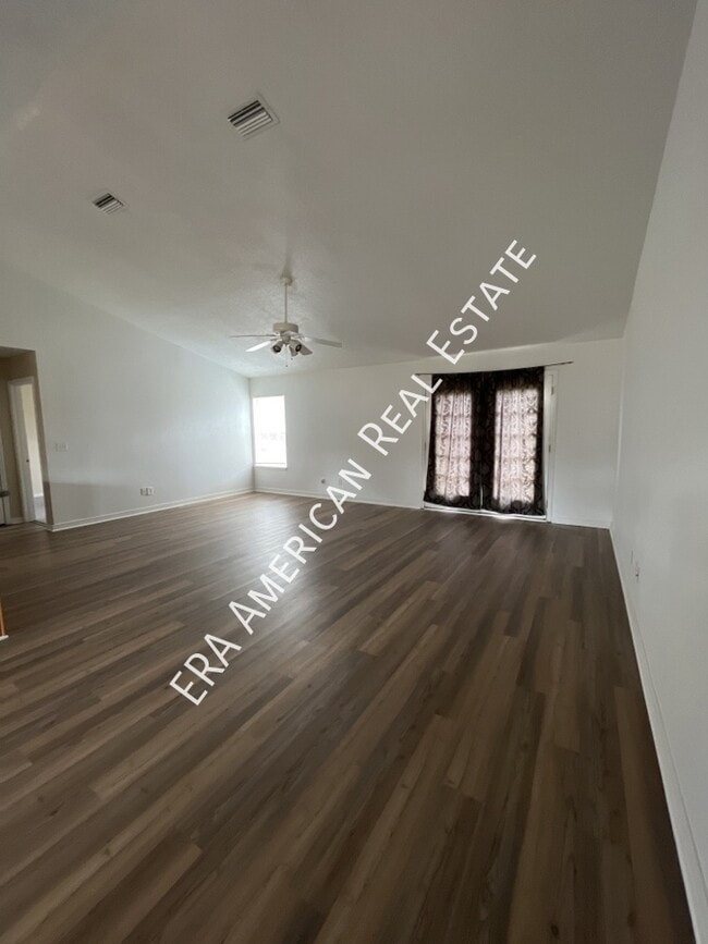 4621 Bobolink Way in Crestview, FL - Building Photo - Building Photo