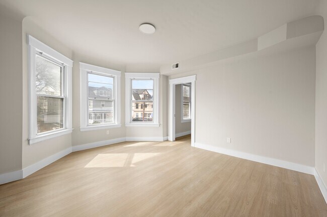 1048 Sanford Ave, Unit 2