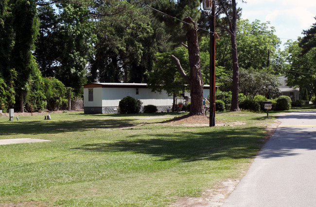 Bowden's Mobile Home Park in Wilmington, NC - Building Photo - Building Photo