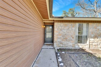 1002 Bodark Ln in Austin, TX - Building Photo - Building Photo