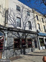 4309 Main St in Philadelphia, PA - Building Photo