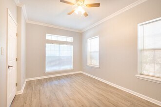 1302 San Miguel Dr in Duncanville, TX - Building Photo - Building Photo