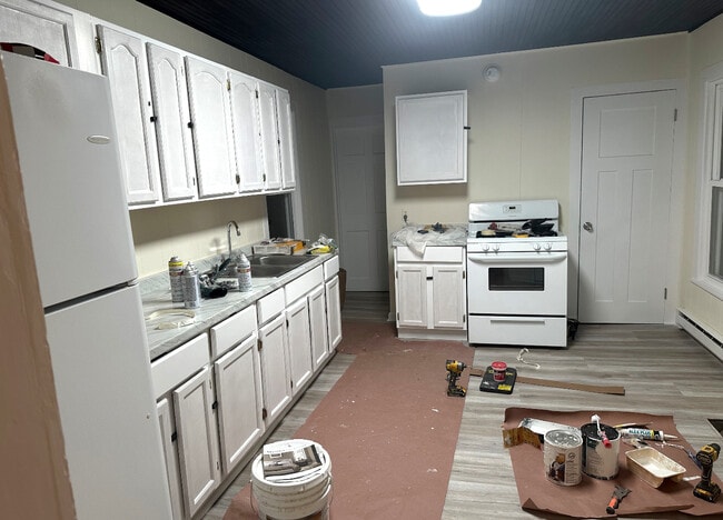 474 Main St, Unit R