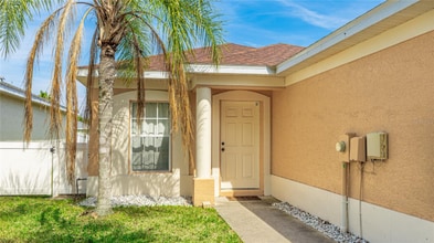 2344 28th Ave E in Palmetto, FL - Building Photo - Building Photo