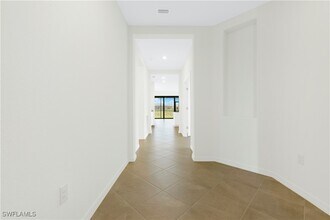14640 Palamos Cir in Ft. Myers, FL - Foto de edificio - Building Photo