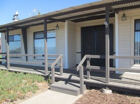 101 Patterson Rd in Santa Maria, CA - Building Photo