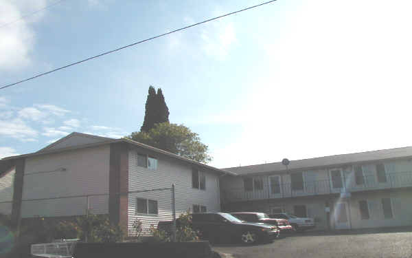 Interstate Apartments in Portland, OR - Foto de edificio - Building Photo