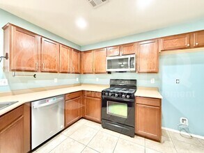 1032 E Daniella Dr in San Tan Valley, AZ - Building Photo - Building Photo