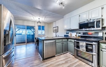 8004 W Spanish Peak in Littleton, CO - Building Photo - Building Photo