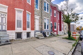 2137 W Fayette St in Baltimore, MD - Building Photo - Building Photo