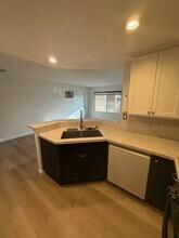 12675 Camino Mira del Mar, Unit 177 in San Diego, CA - Foto de edificio - Building Photo