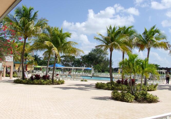 348 Monaco Ct in Delray Beach, FL - Building Photo