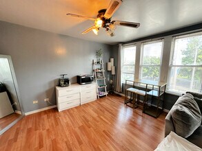 3900 W Diversey Ave in Chicago, IL - Building Photo - Building Photo