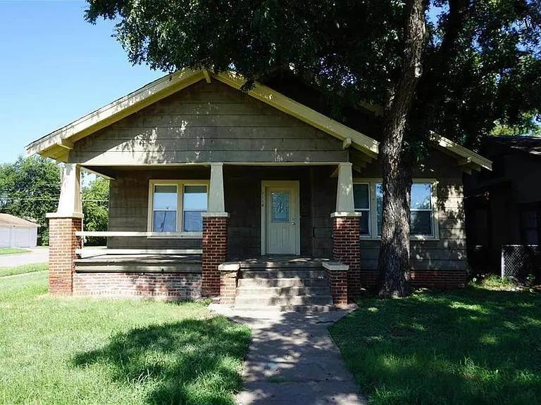 1114 Monroe St in Wichita Falls, TX - Building Photo