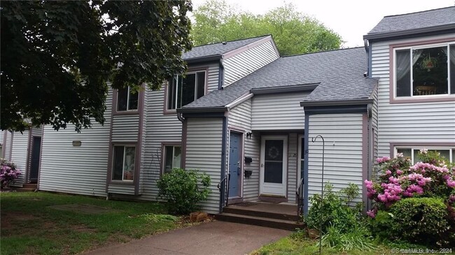 property at 32 Candlewood Dr