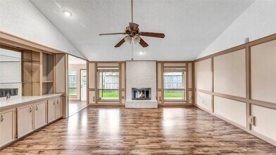 10919 Paulwood Dr in Houston, TX - Building Photo - Building Photo