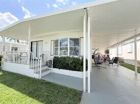 5221 SW 25th Ave in Fort Lauderdale, FL - Building Photo