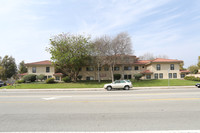 Ellis Terrace in Camarillo, CA - Building Photo - Building Photo